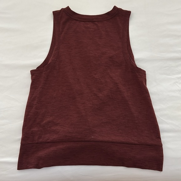 workout top - Picture 2 of 4